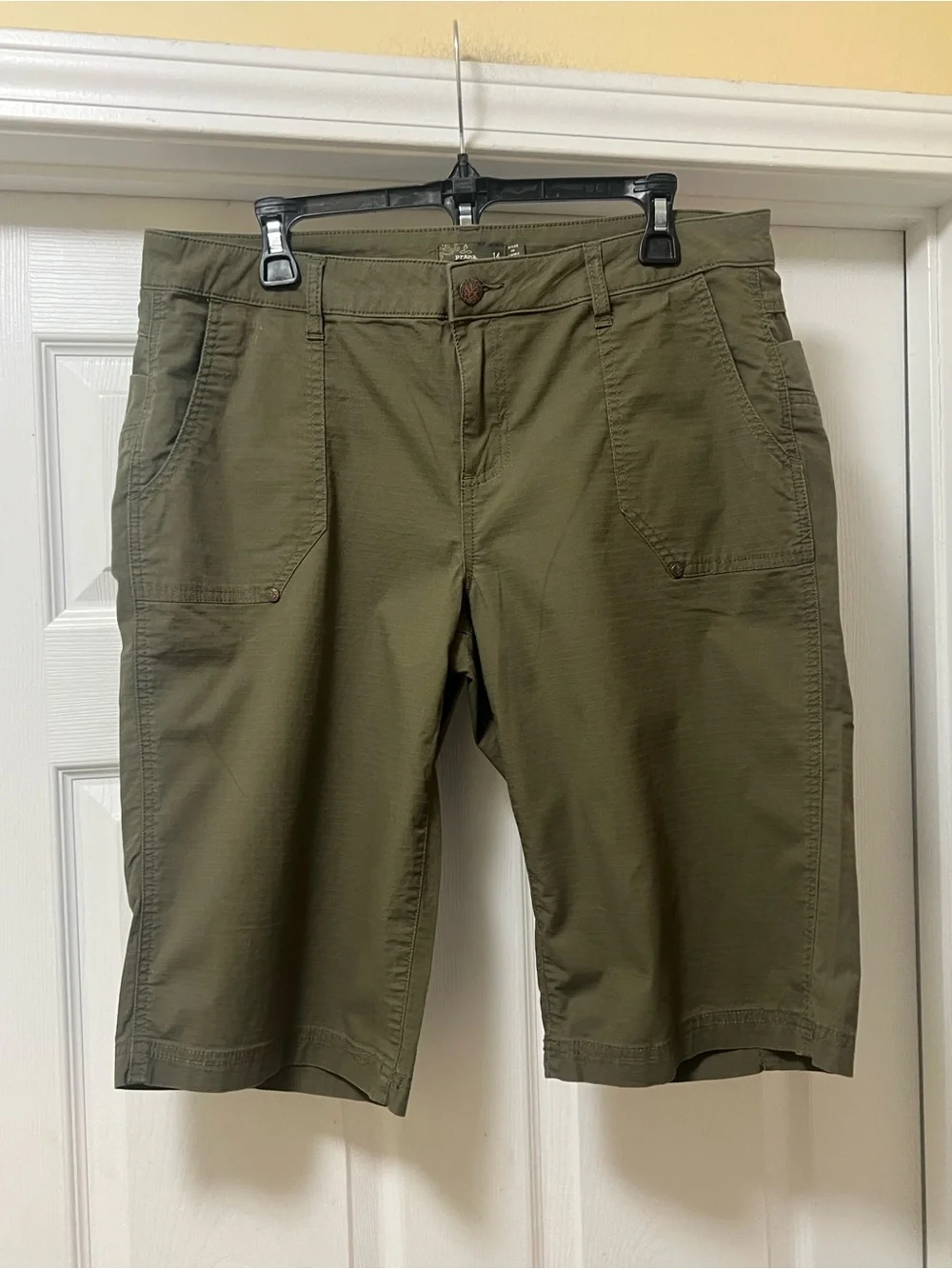 Prana Women’s Olive Green Cargo Shorts